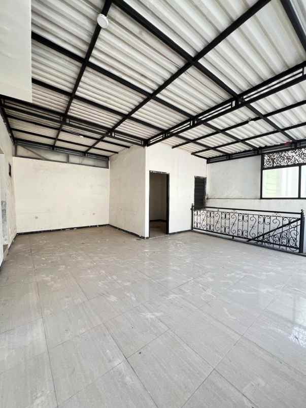 dijual rumah lebak indah