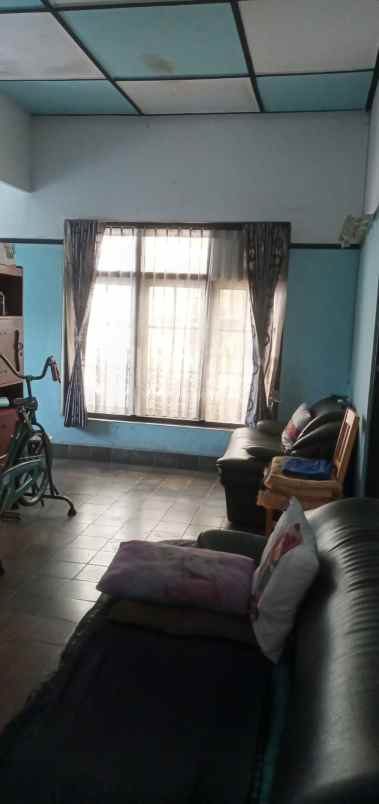 dijual rumah lembang sariwangi