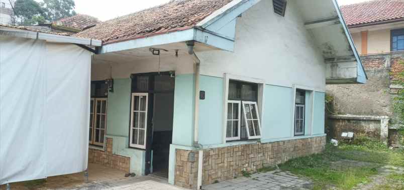dijual rumah lembang sariwangi