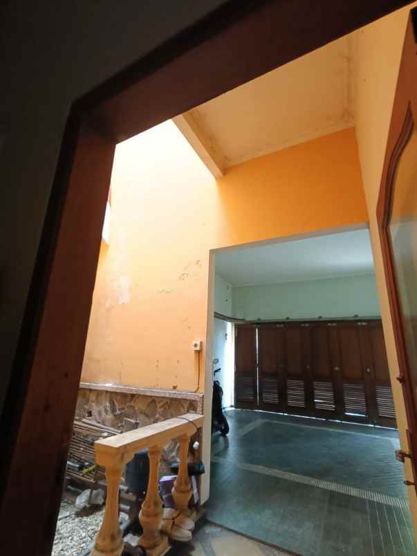 dijual rumah lokasi candi mendut suhat kota malang
