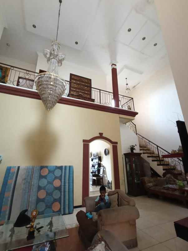 dijual rumah lokasi candi mendut suhat kota malang