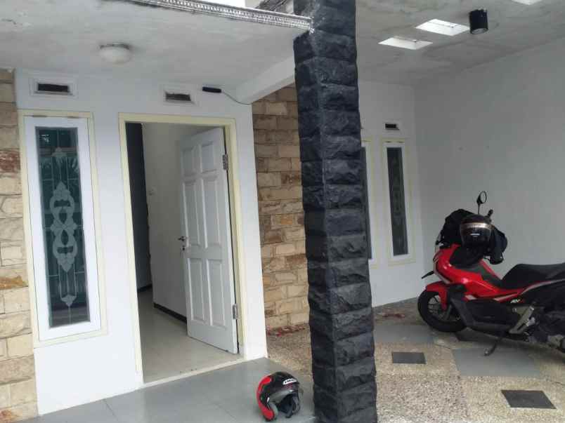 dijual rumah lokasi junrejo batu malang