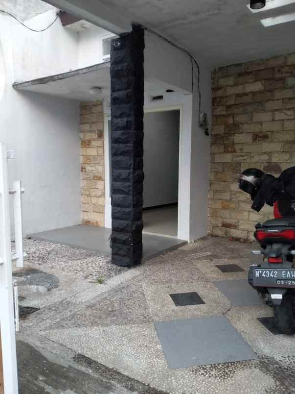 dijual rumah lokasi junrejo batu malang