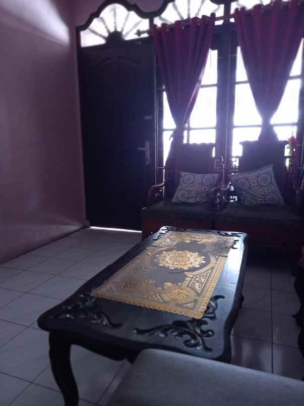 dijual rumah lokasi strategis di ulujami