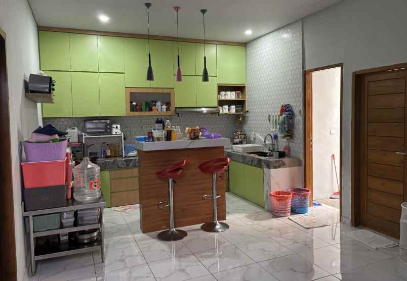 dijual rumah luas di pusat kota denpasar sanglah