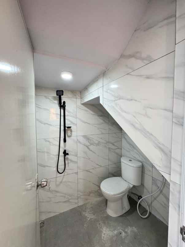 dijual rumah m kahfi 2