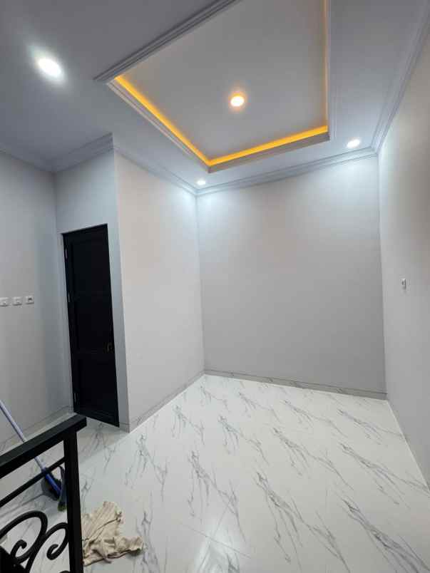 dijual rumah m kahfi 2