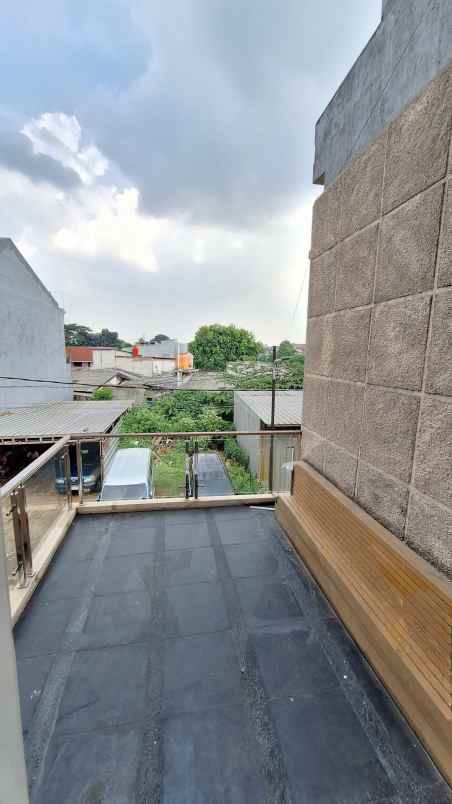 dijual rumah makasar jakarta timur