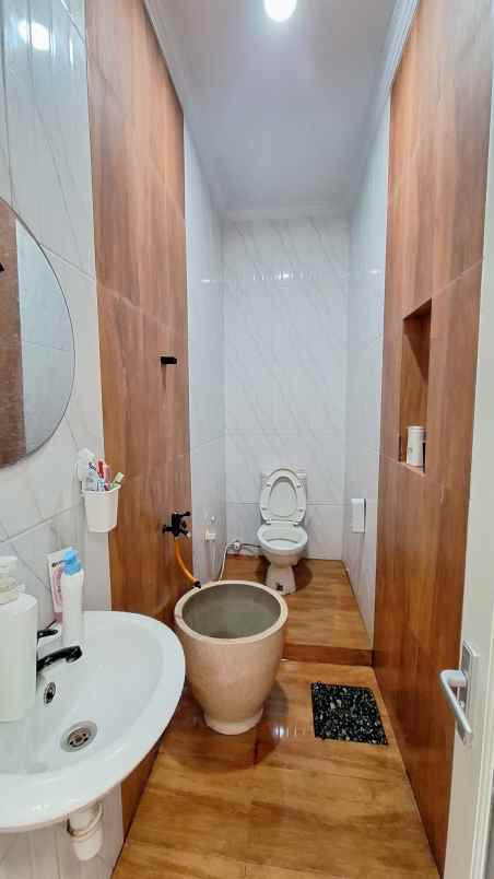 dijual rumah makasar jakarta timur