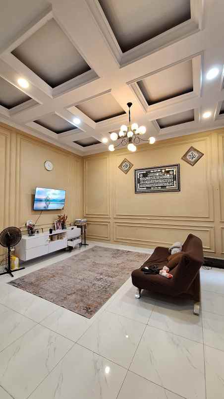 dijual rumah makasar jakarta timur