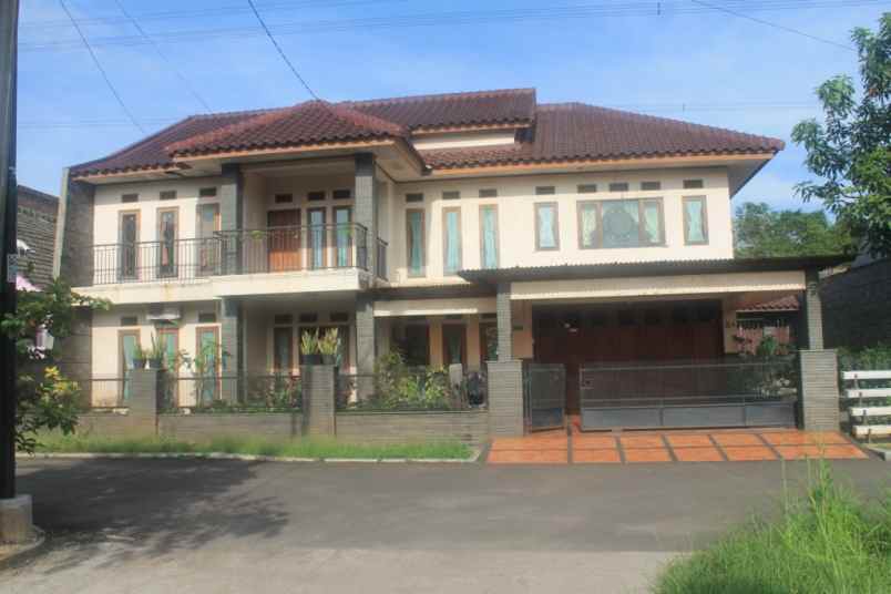dijual rumah mampang pancoran mas depok