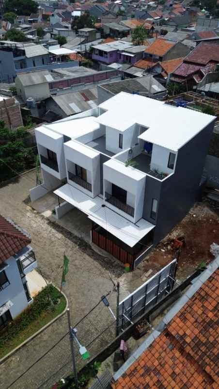 dijual rumah manunggal