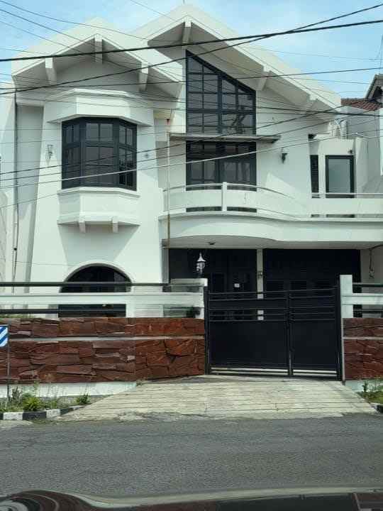 dijual rumah manyar kertoarjo