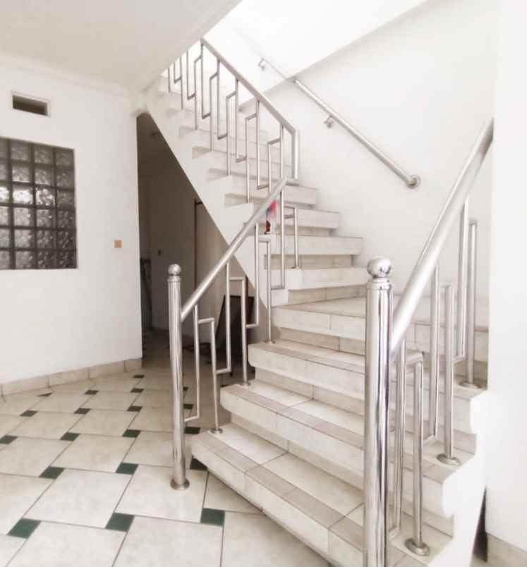 dijual rumah mewah awiligar sayap dago bandung utara