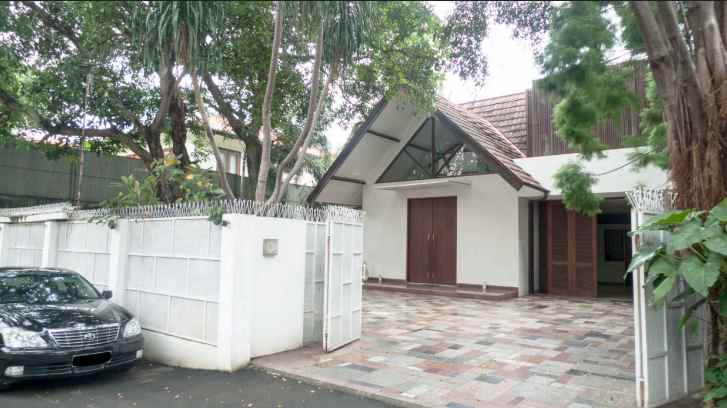 dijual rumah mewah di area kemang