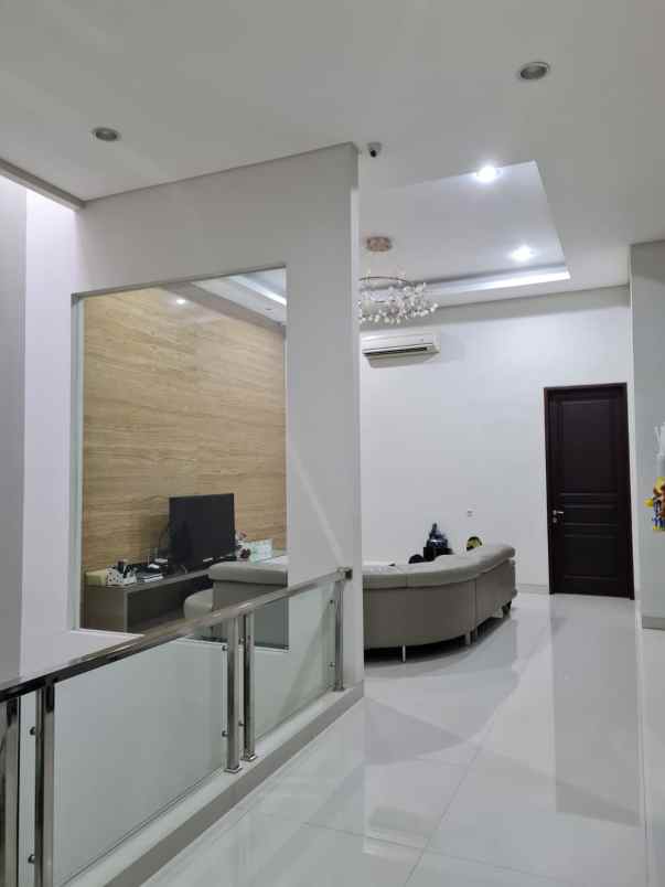 dijual rumah mewah di daerah jakarta pusat