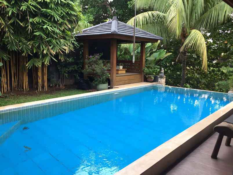 dijual rumah mewah di lebak bulus jakarta selatan