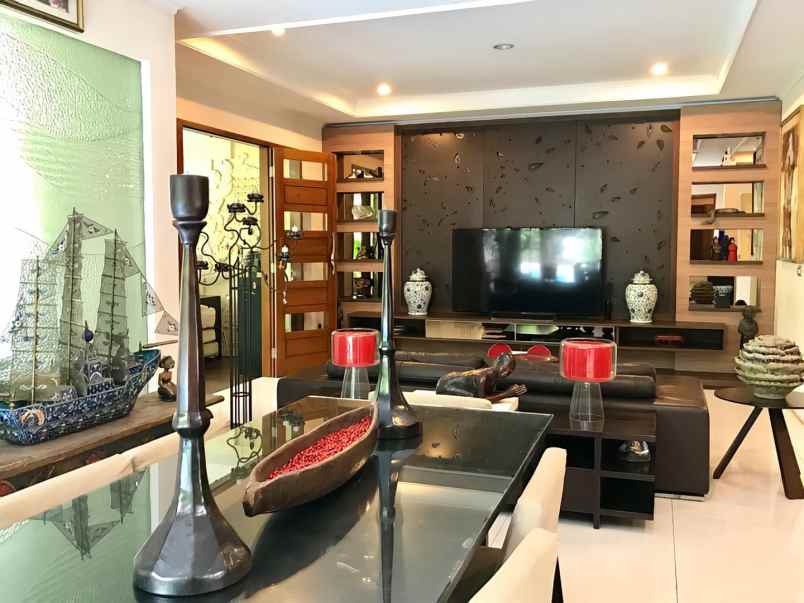 dijual rumah mewah di lebak bulus jakarta selatan