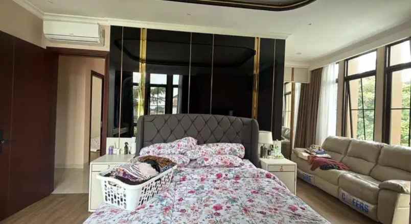 dijual rumah mewah hook kertabumi karawang jawa barat