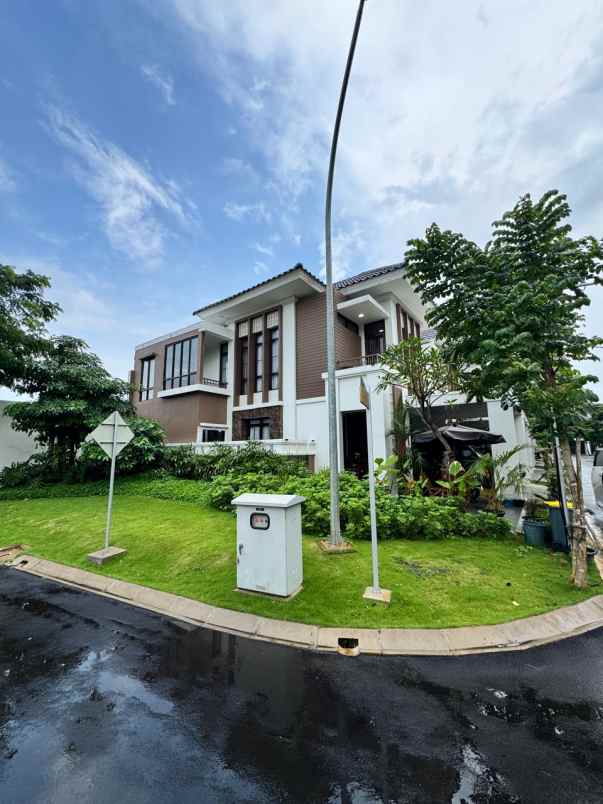 dijual rumah mewah hook kertabumi karawang jawa barat