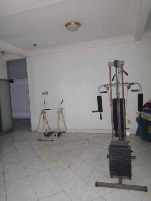 dijual rumah mewah jatiwaringin