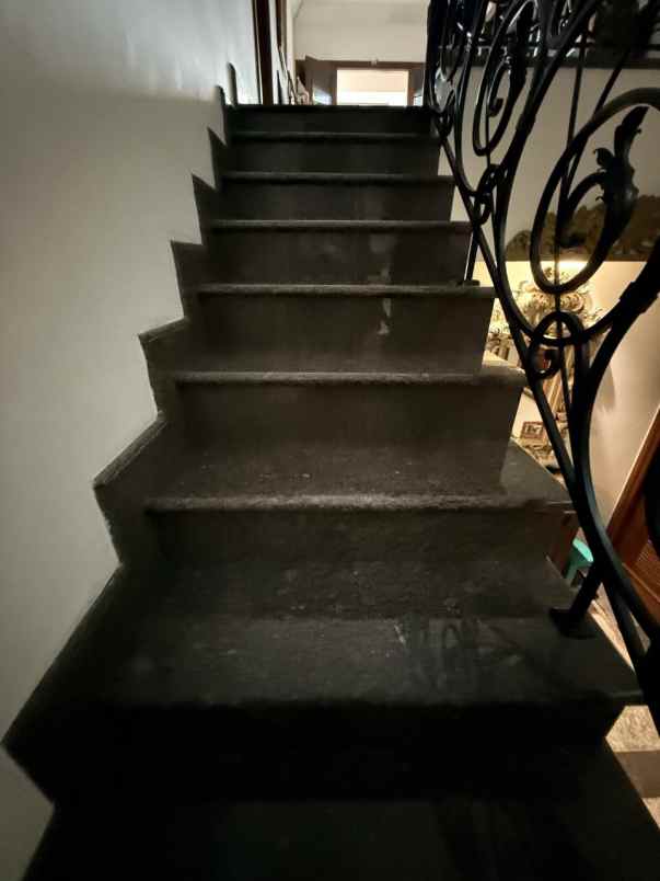 dijual rumah mewah lokasi strategis jakarta selatan