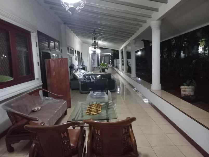 dijual rumah mewah luas