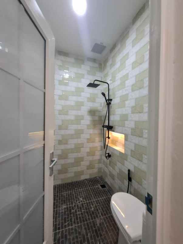 dijual rumah minimalis siaphuni di taman harapan baru