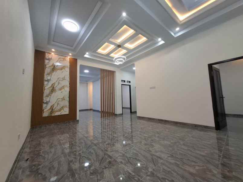 dijual rumah minimalis siaphuni di taman harapan baru