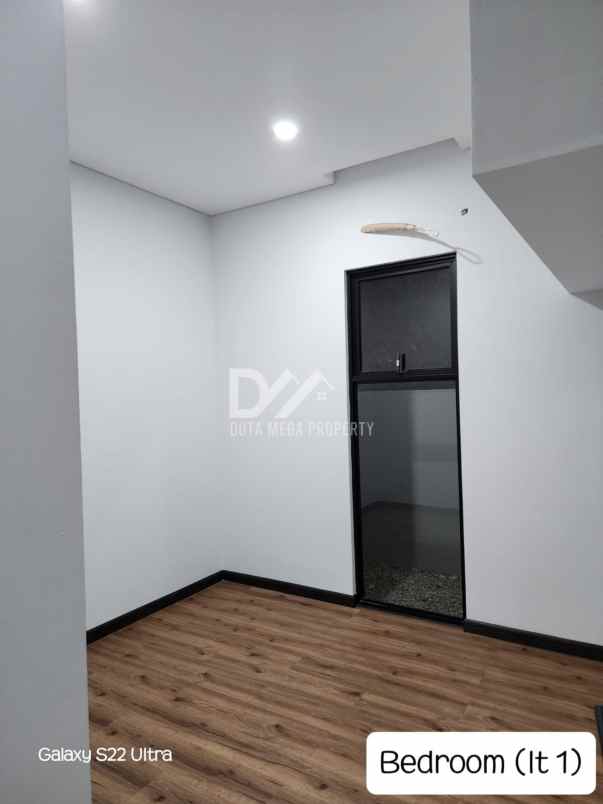 dijual rumah modern griya loka bsd