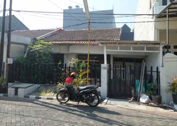dijual rumah mulyosari