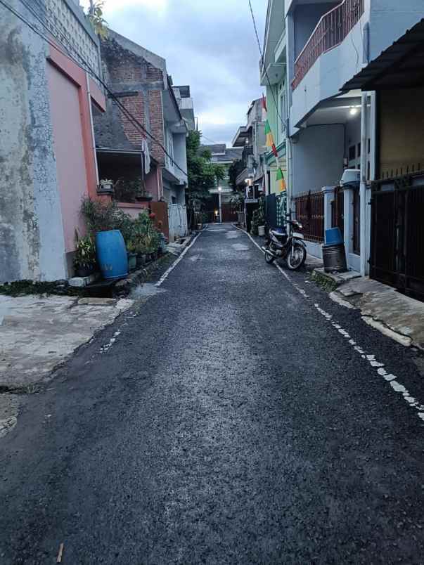 dijual rumah murah di komplek arcamanik bandung