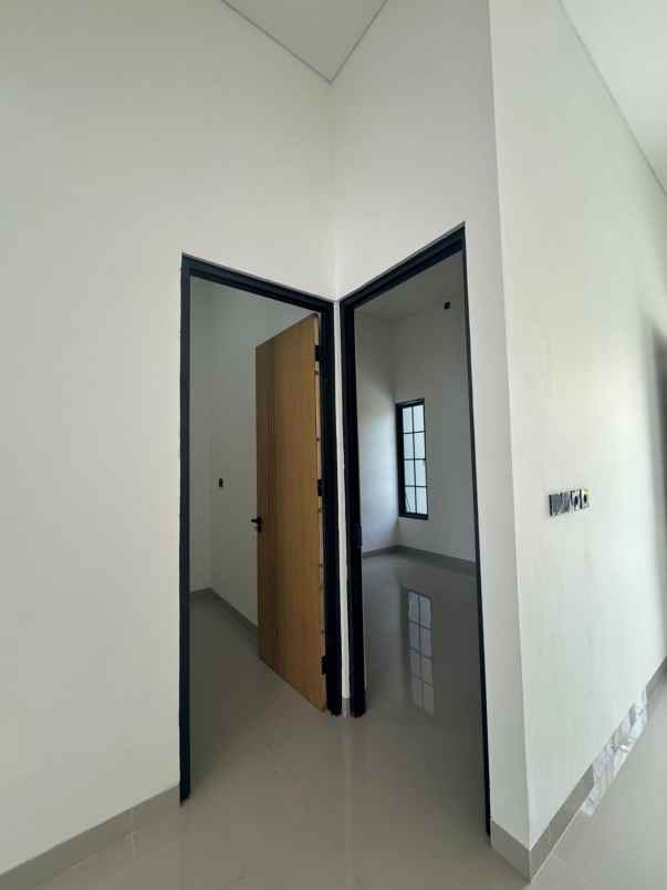 dijual rumah mutiara gading timur