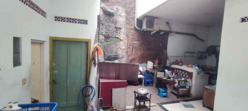 dijual rumah ngagel