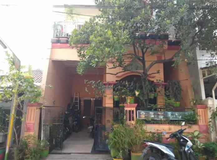 dijual rumah nginden