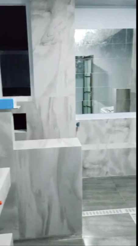 dijual rumah nginden intan timur