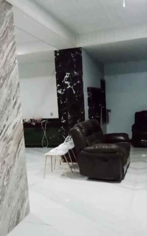 dijual rumah nginden intan timur