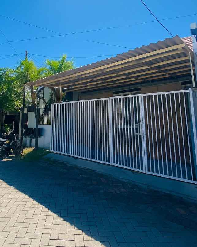 dijual rumah nirwana eksekutif