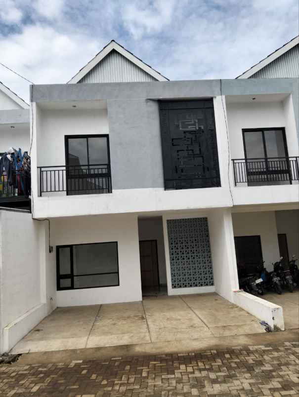 dijual rumah nuansa alam setiabudi