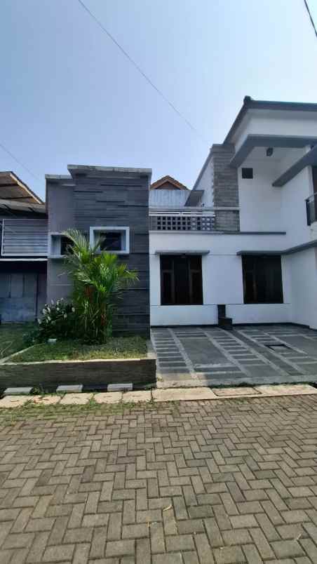 dijual rumah nyaman modern di bandung timur arcamanik