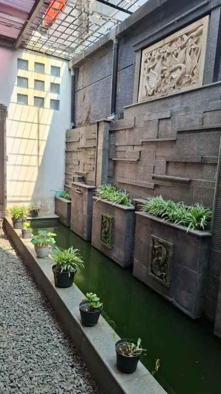 dijual rumah nyaman modern di bandung timur arcamanik