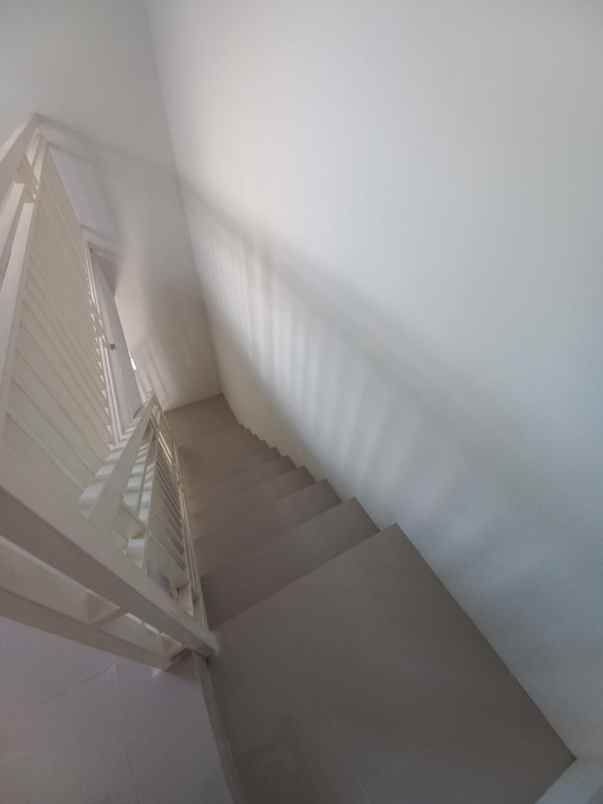 dijual rumah pagesangan