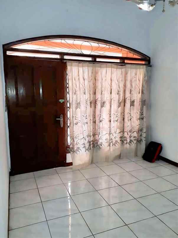 dijual rumah palmerah