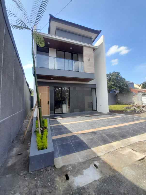 dijual rumah pancoran mas
