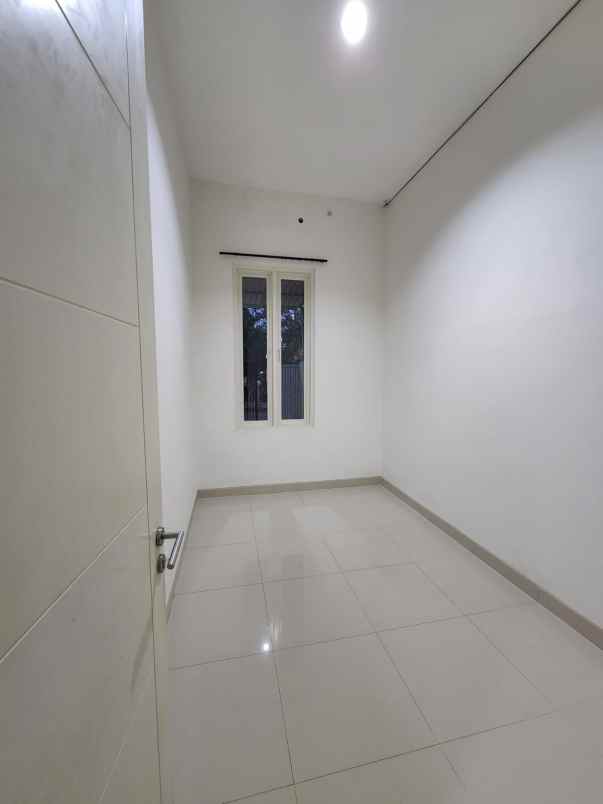 dijual rumah pantai mentari