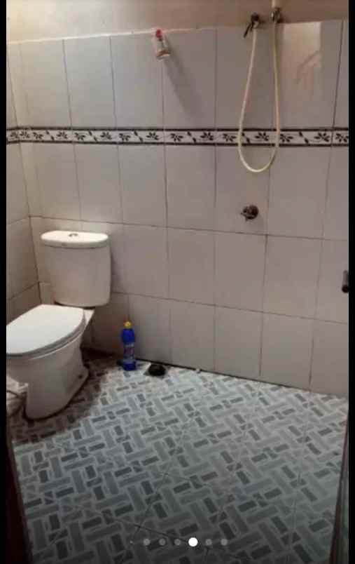 dijual rumah perum kota pernata