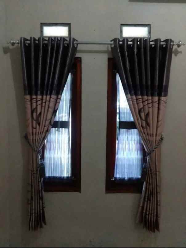 dijual rumah perum kota pernata