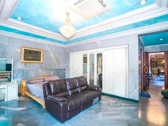 dijual rumah perum tanjung barat indah