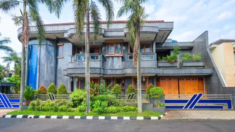 dijual rumah perum tanjung barat indah