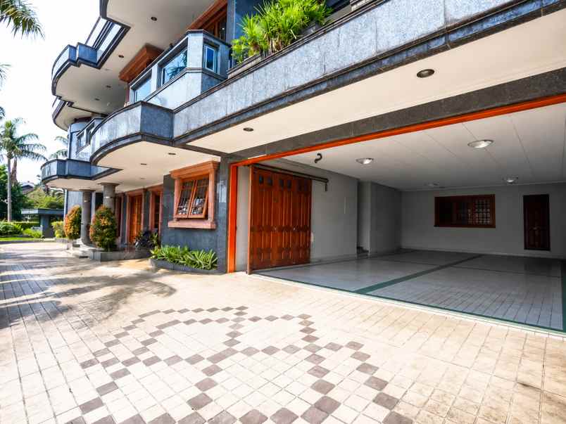 dijual rumah perum tanjung barat indah